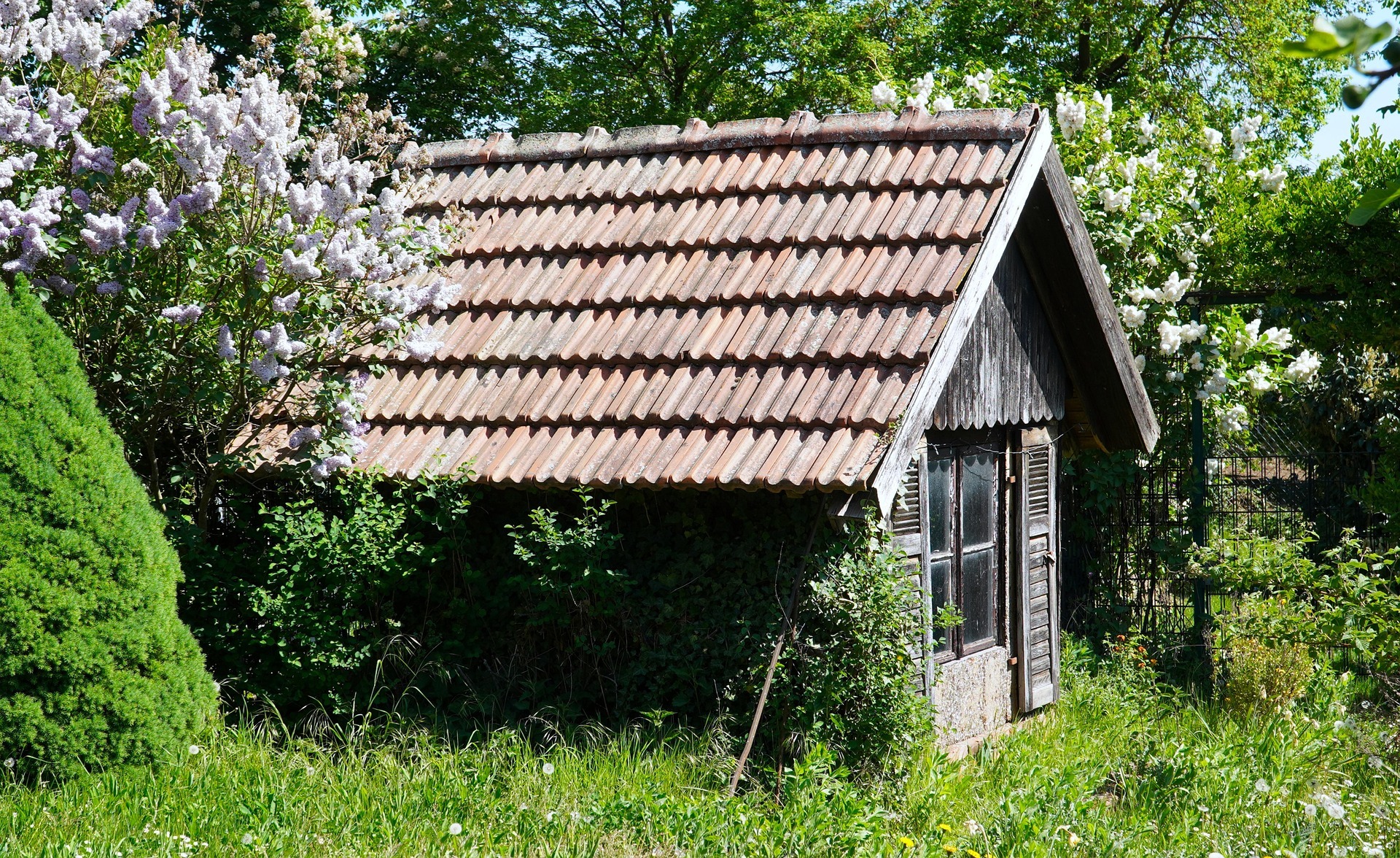 Das Gartenhaus – Schmuckstück und praktischer Unterschlupf in Einem